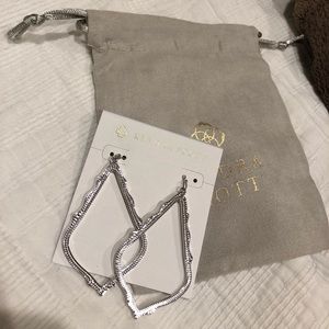 Kendra scott Sophee Drop Earrings